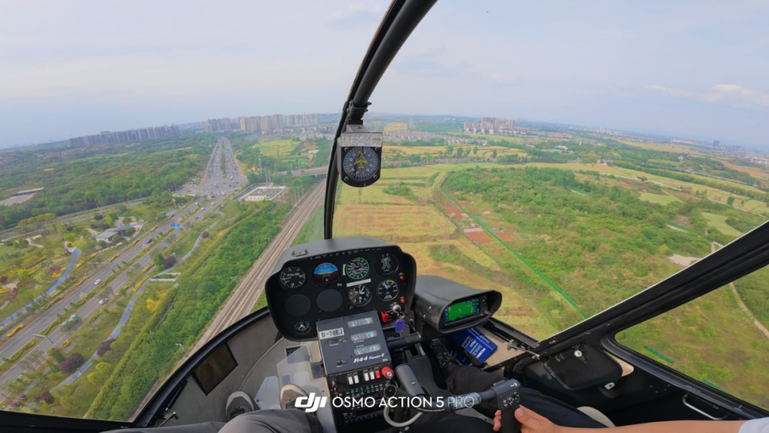 这些爆火的「春日经济」，可不只是新“花”样