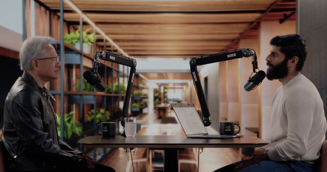 老黄可能开始焦虑了