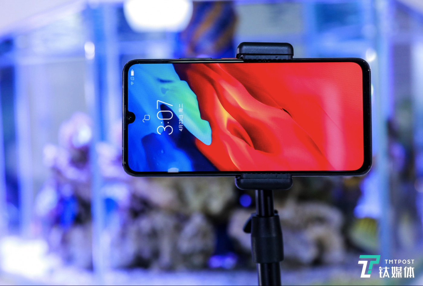 联想发布z6 pro新品,手机掌柜常程用ai四摄押宝5g视频