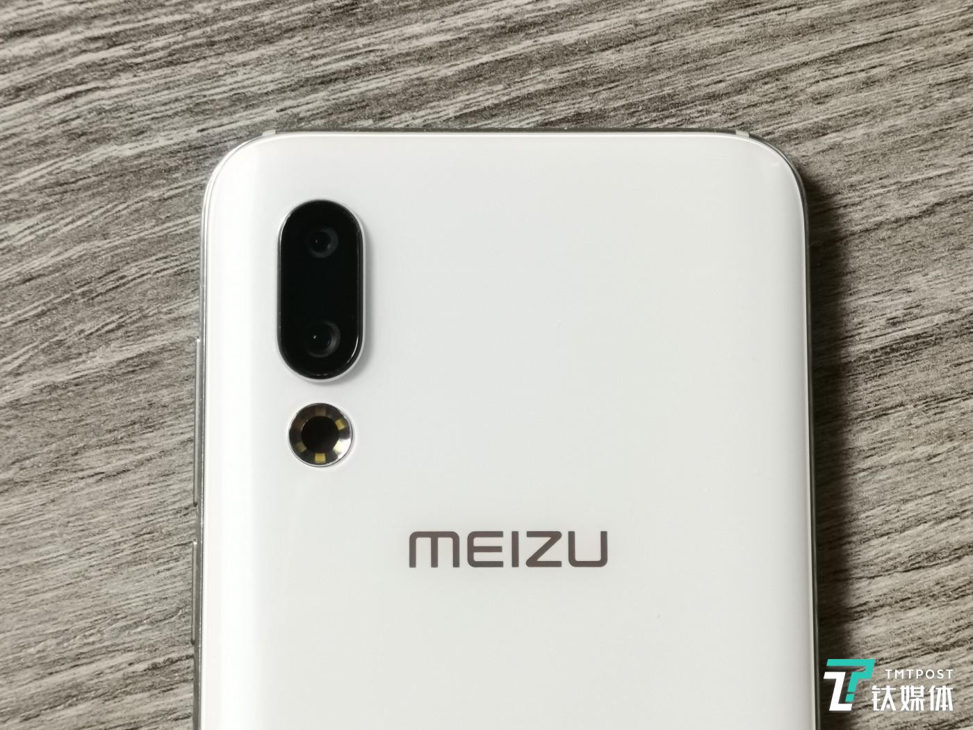 可能和黄章坚持的性格有关,仅仅采用了双摄,而主摄像头则是现在很主流