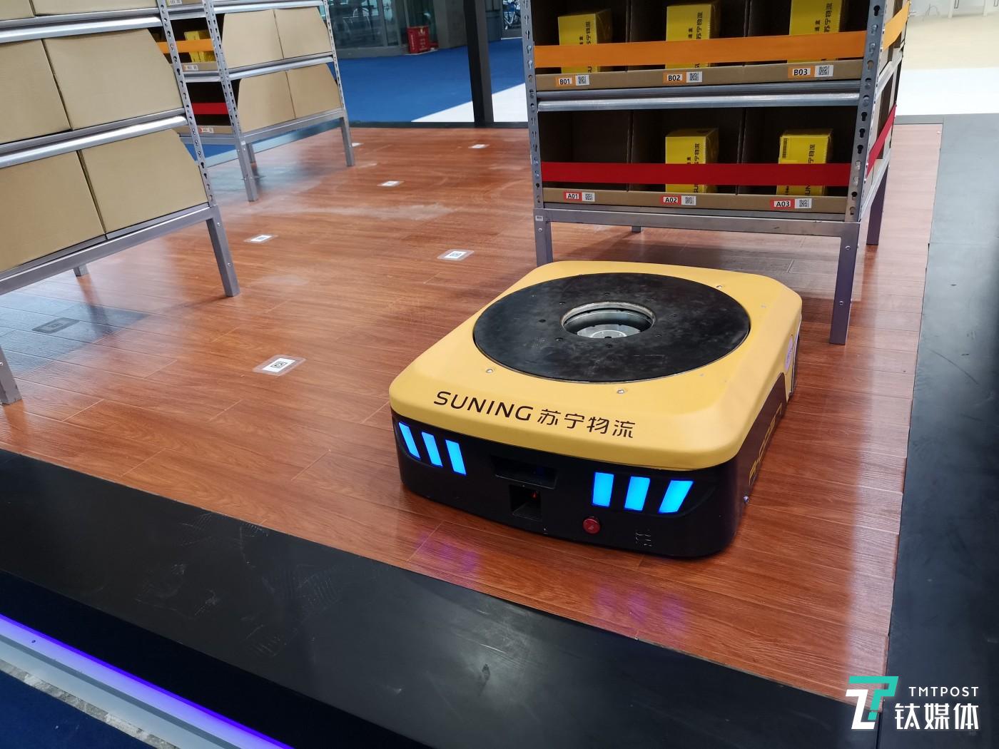 一个打十个,苏宁物流agv机器人解析