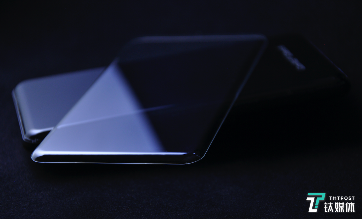 康宁第六代大猩猩玻璃