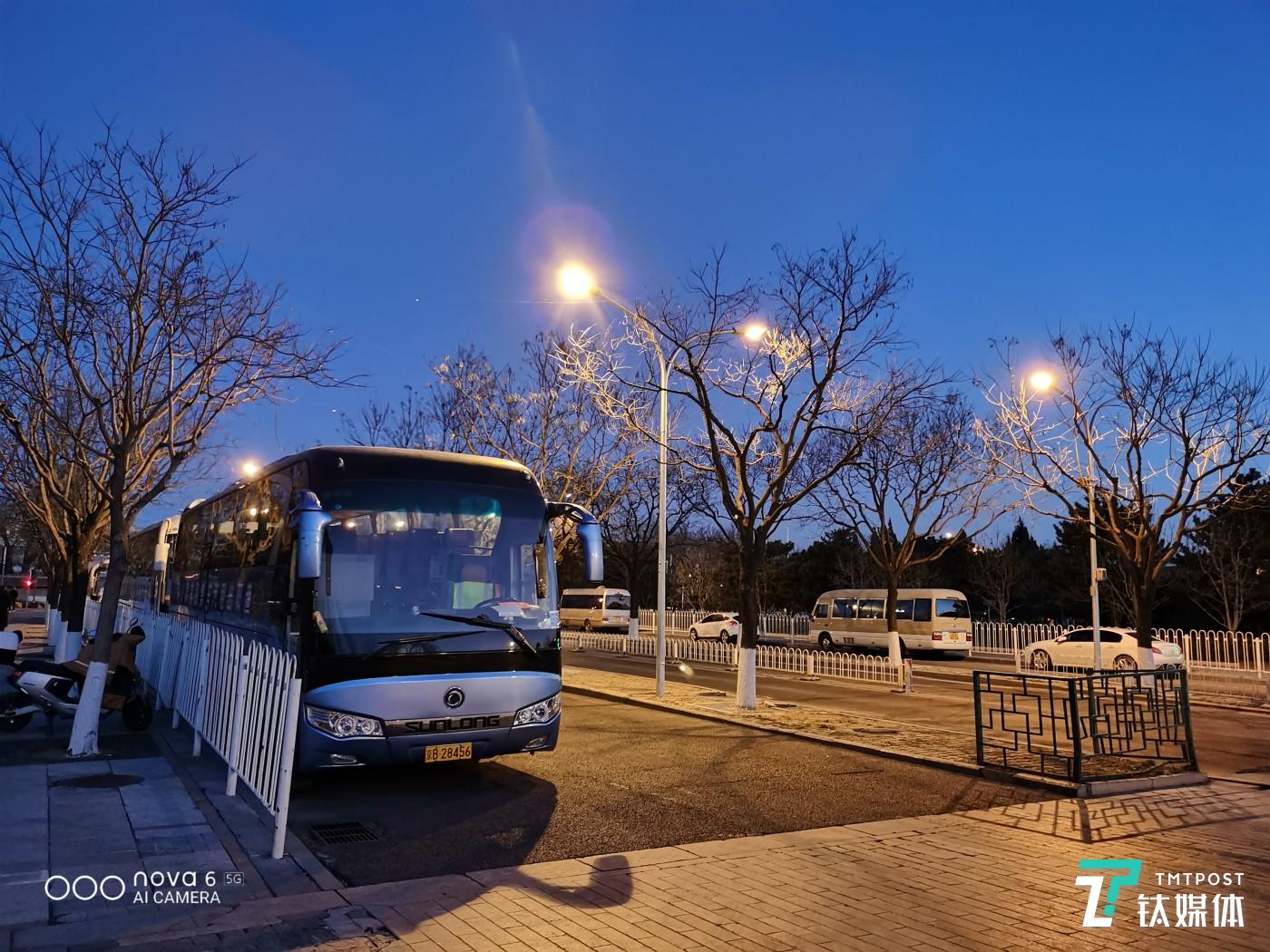 首发华为nova65g上手不仅仅是自拍美还要5g的畅快