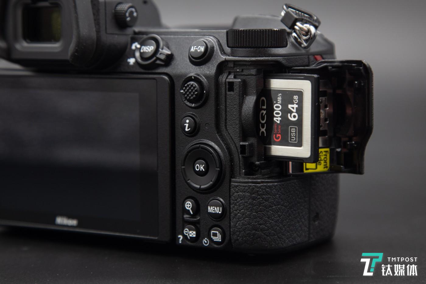 尼康Z7采用单XQD卡设计