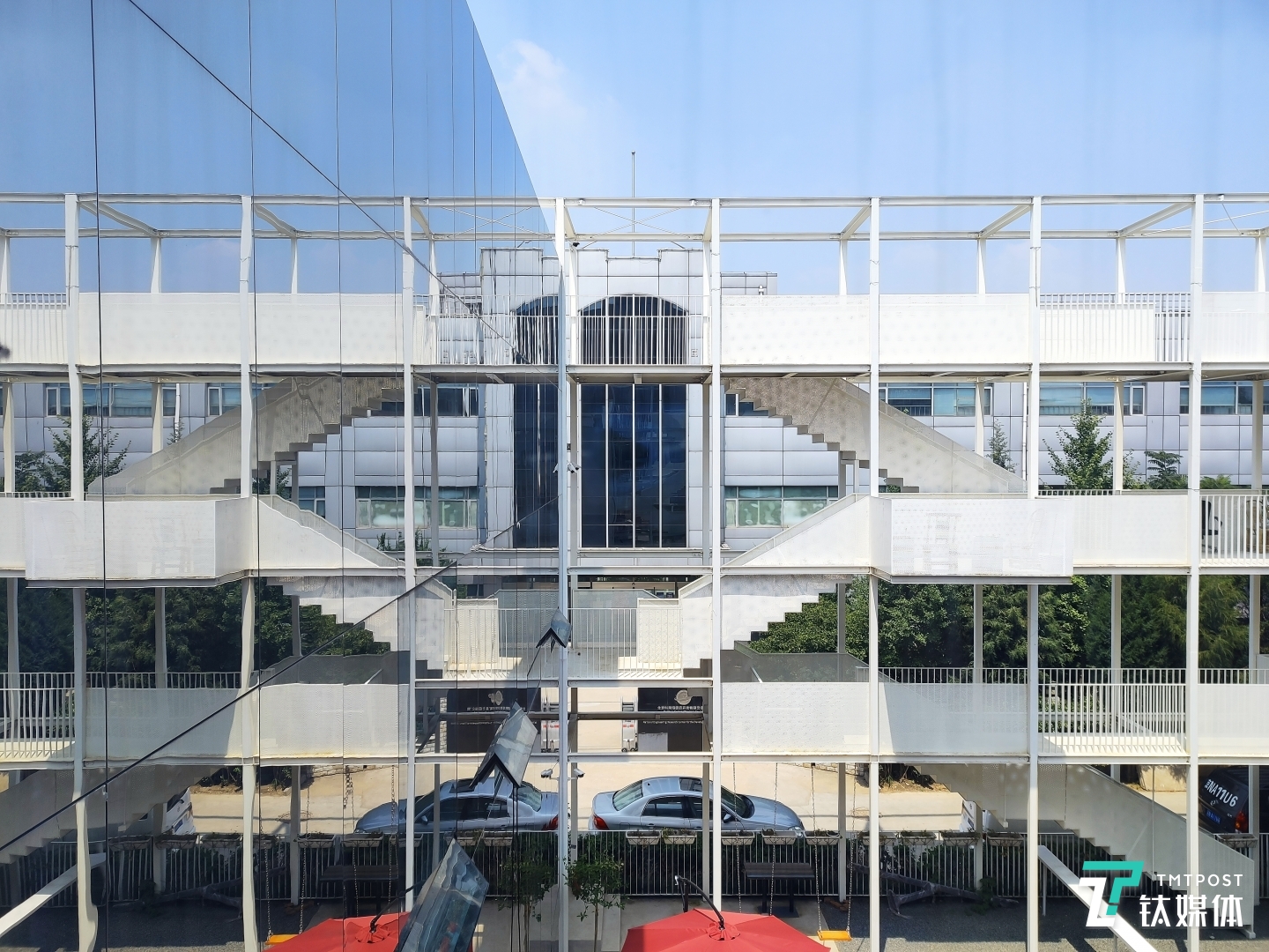 焦距：5.58mm 光圈：f/1.8 快门速度：1/1000 ISO：99