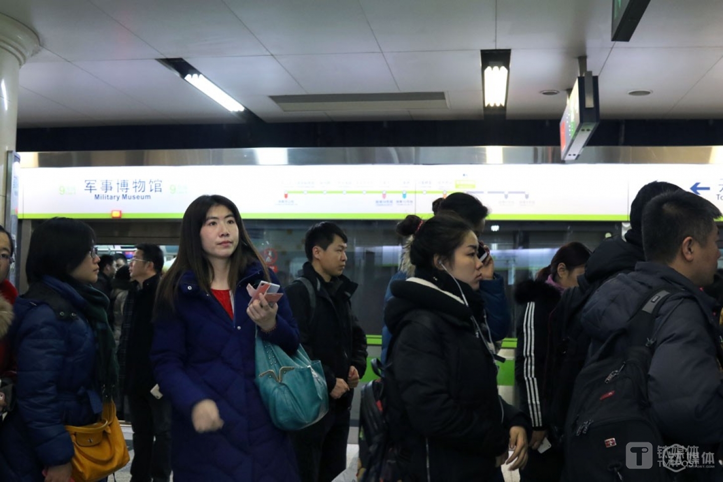 Ms. Ren didn’t love Beijing, and didn’t feel a sense of belonging even though she has worked here for 11 years. Time flies, but she doesn’t have much time to think about the future. “I have to say in Beijing since there are more job opportunities here for my job. Moreover, there are things that I can get only here in Beijing,” she said.