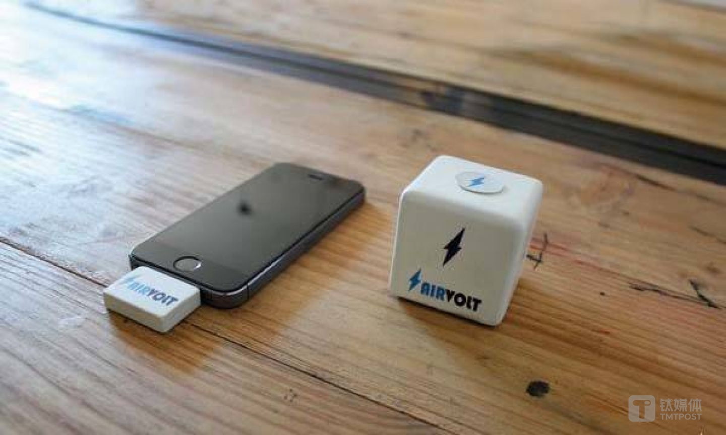 AirVolt 无线充（已经可以购买）