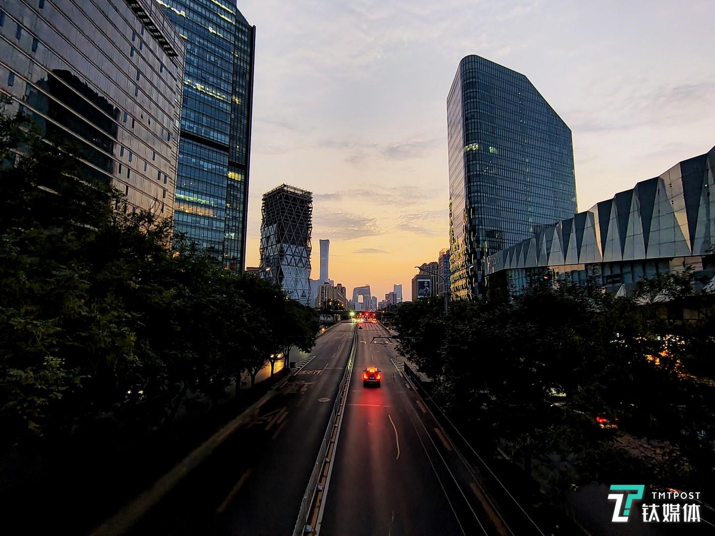 更多样张  焦距：mm 光圈：f/ 快门速度：1/s ISO: