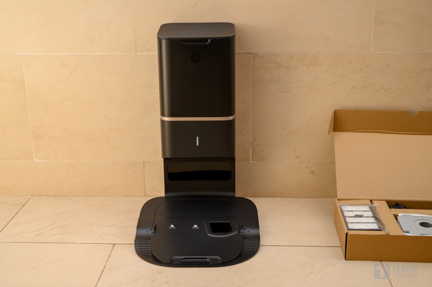 Clean Base 自动集尘技术