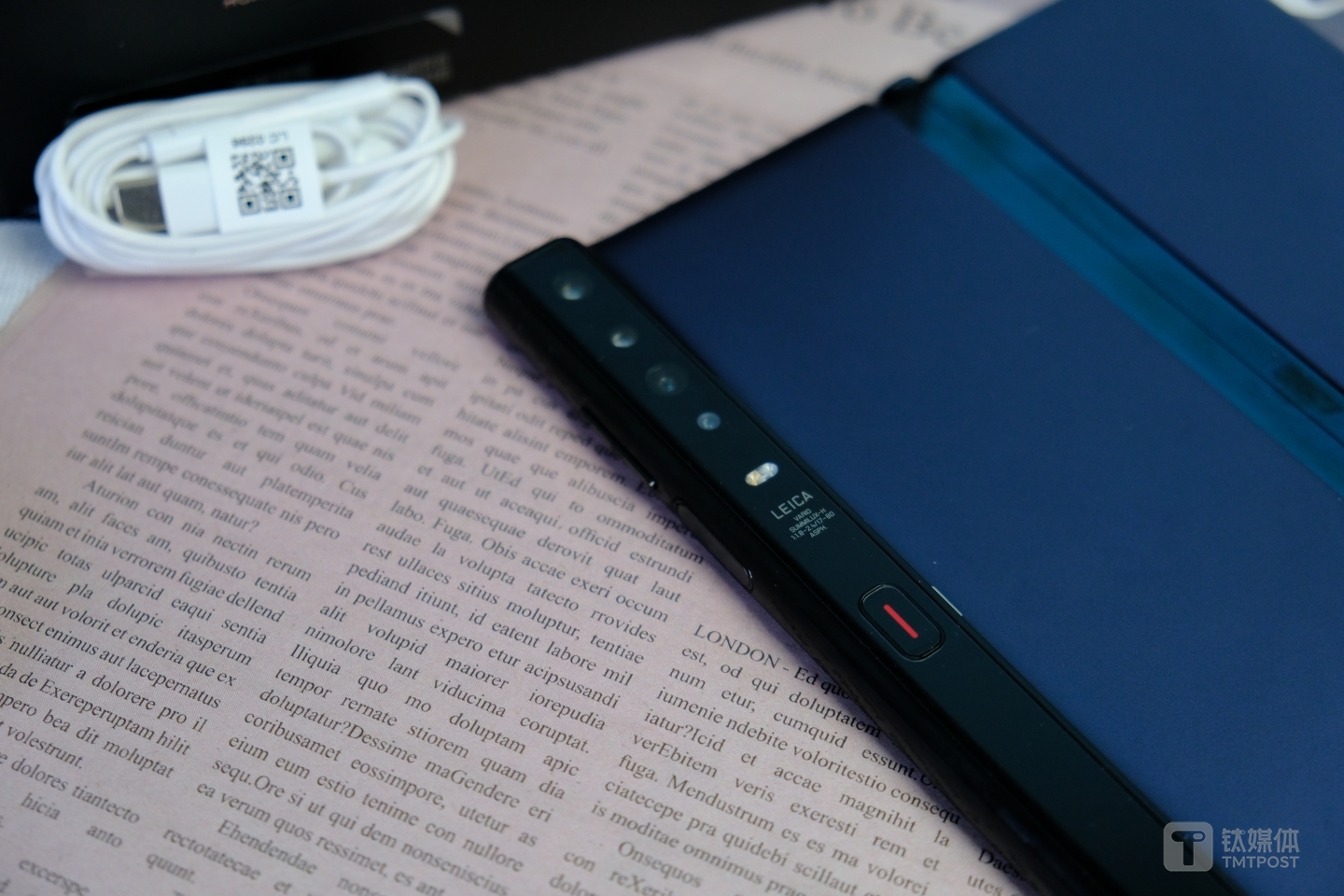 华为Mate Xs摄像头模组