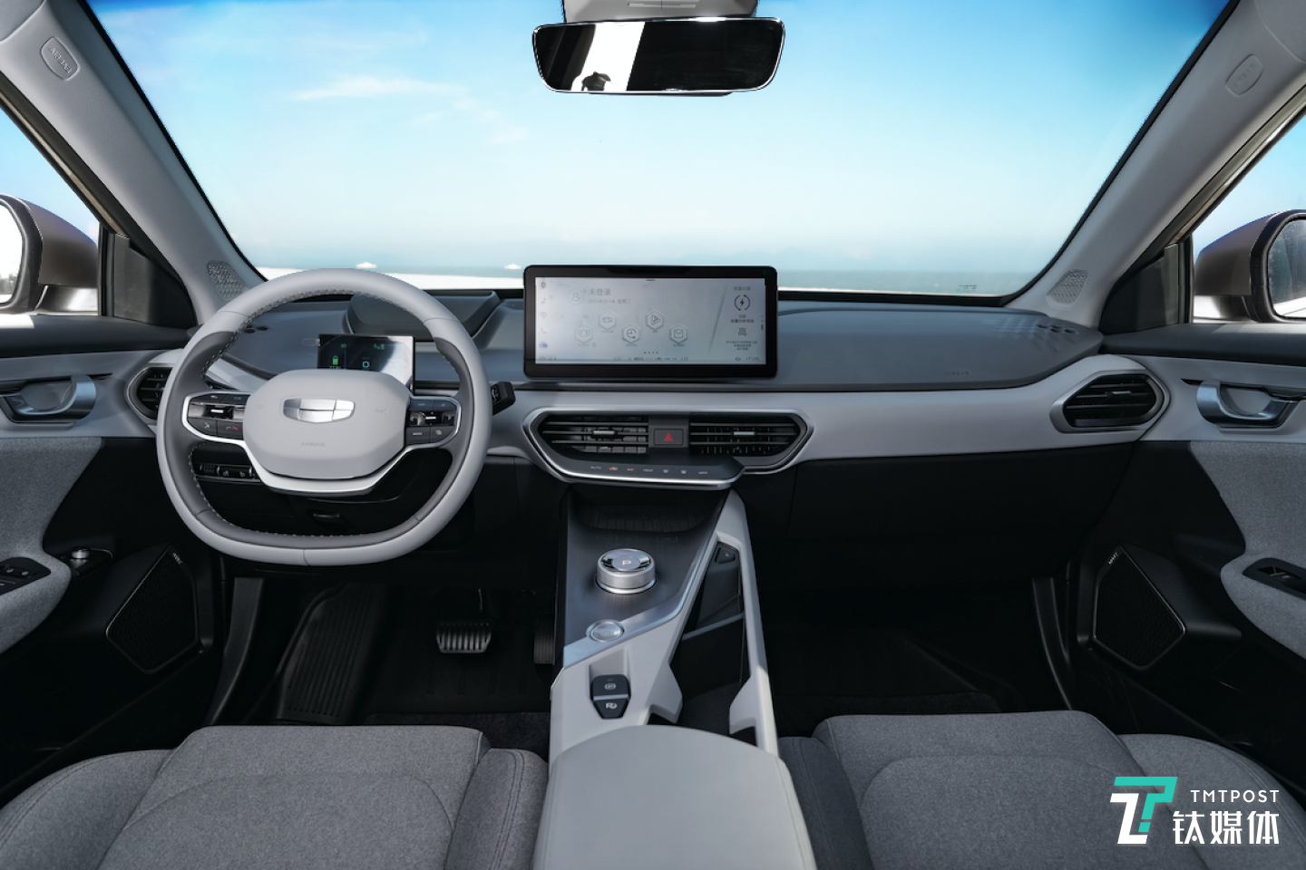 极简科技感内饰设计