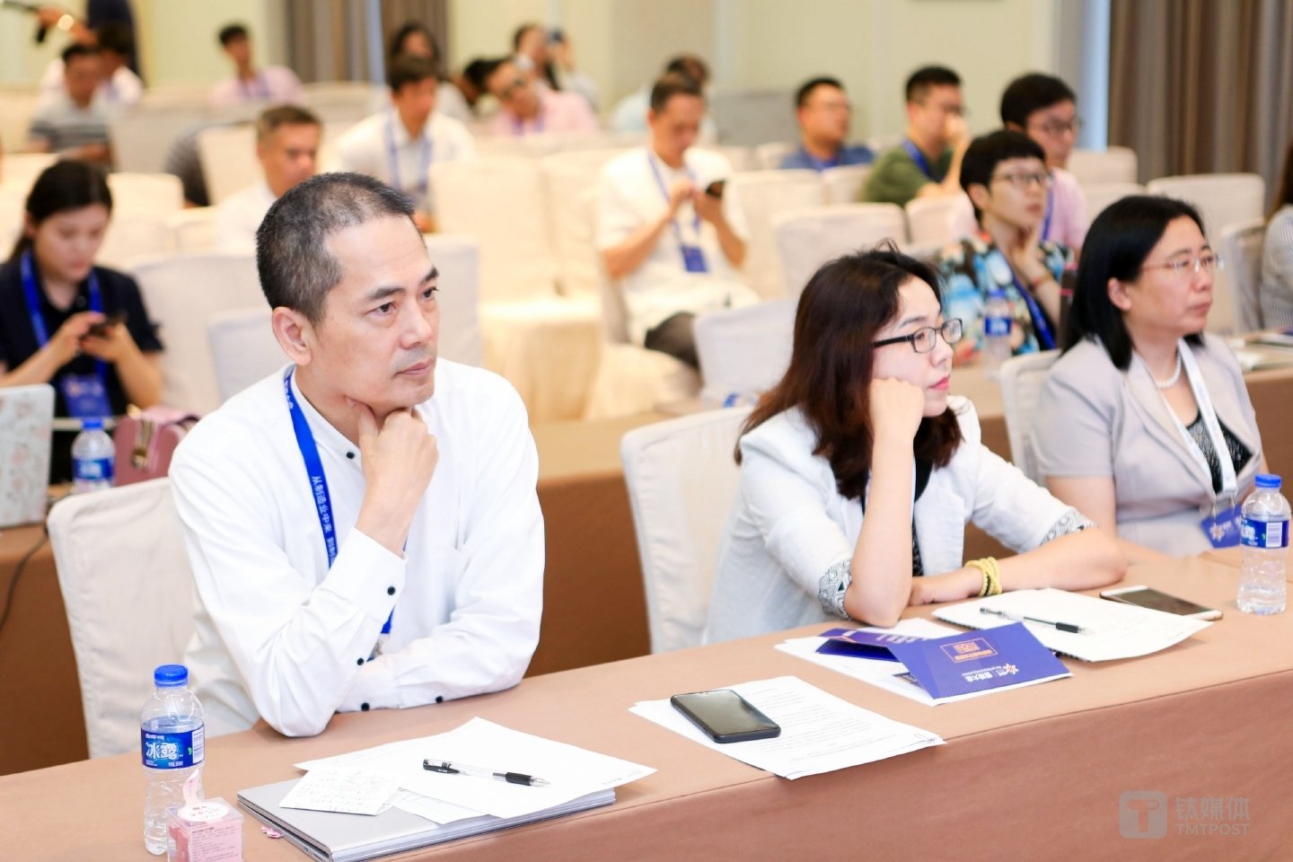 惠普全球前副总裁、及优教育科技创始人孙振耀/左