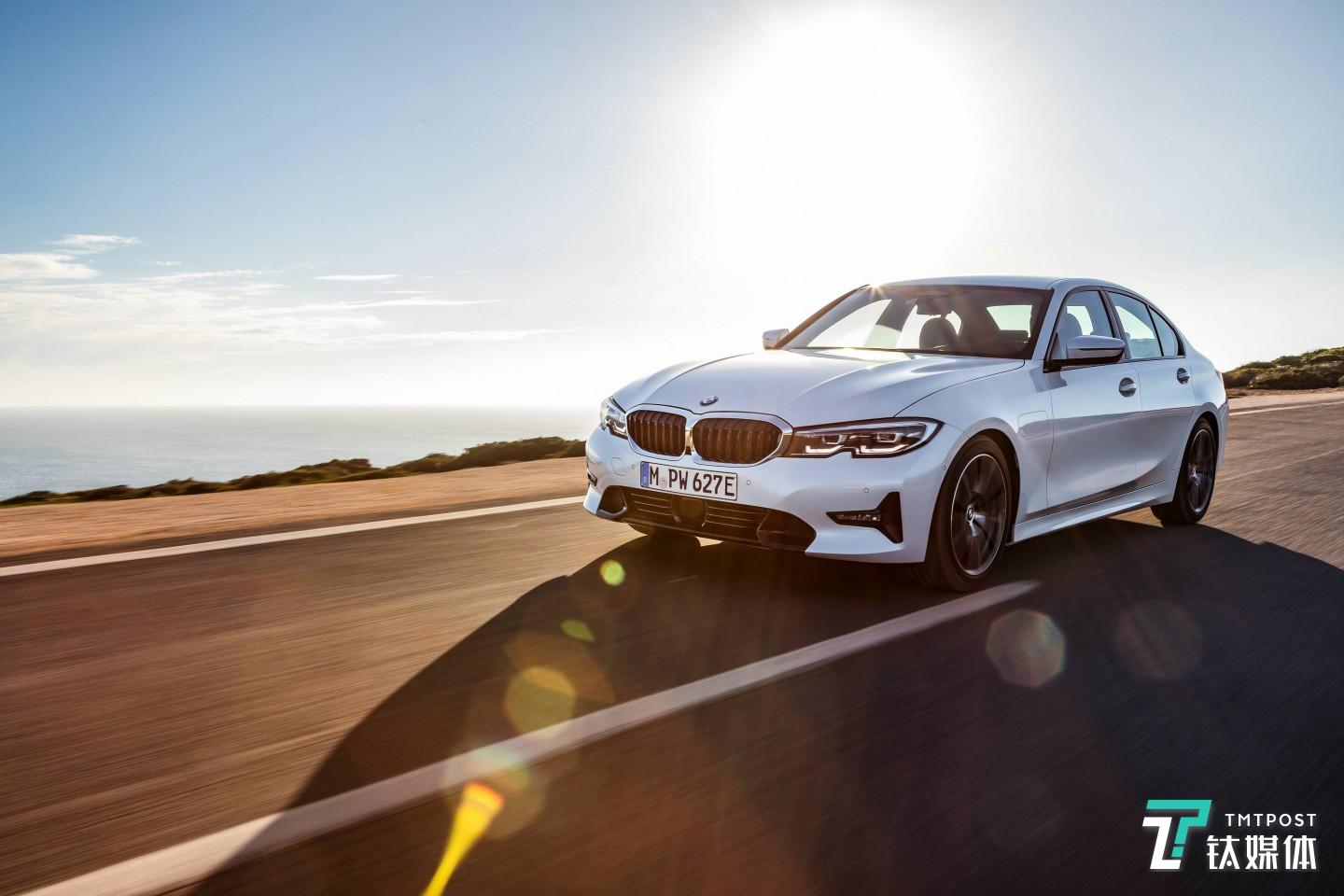 全新BMW 3系插电式混合动力车型