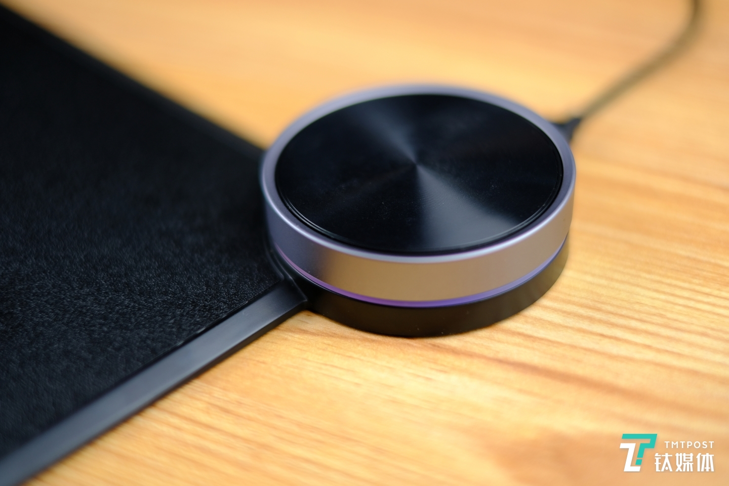 米物智能鼠标垫-智能旋钮&灯带