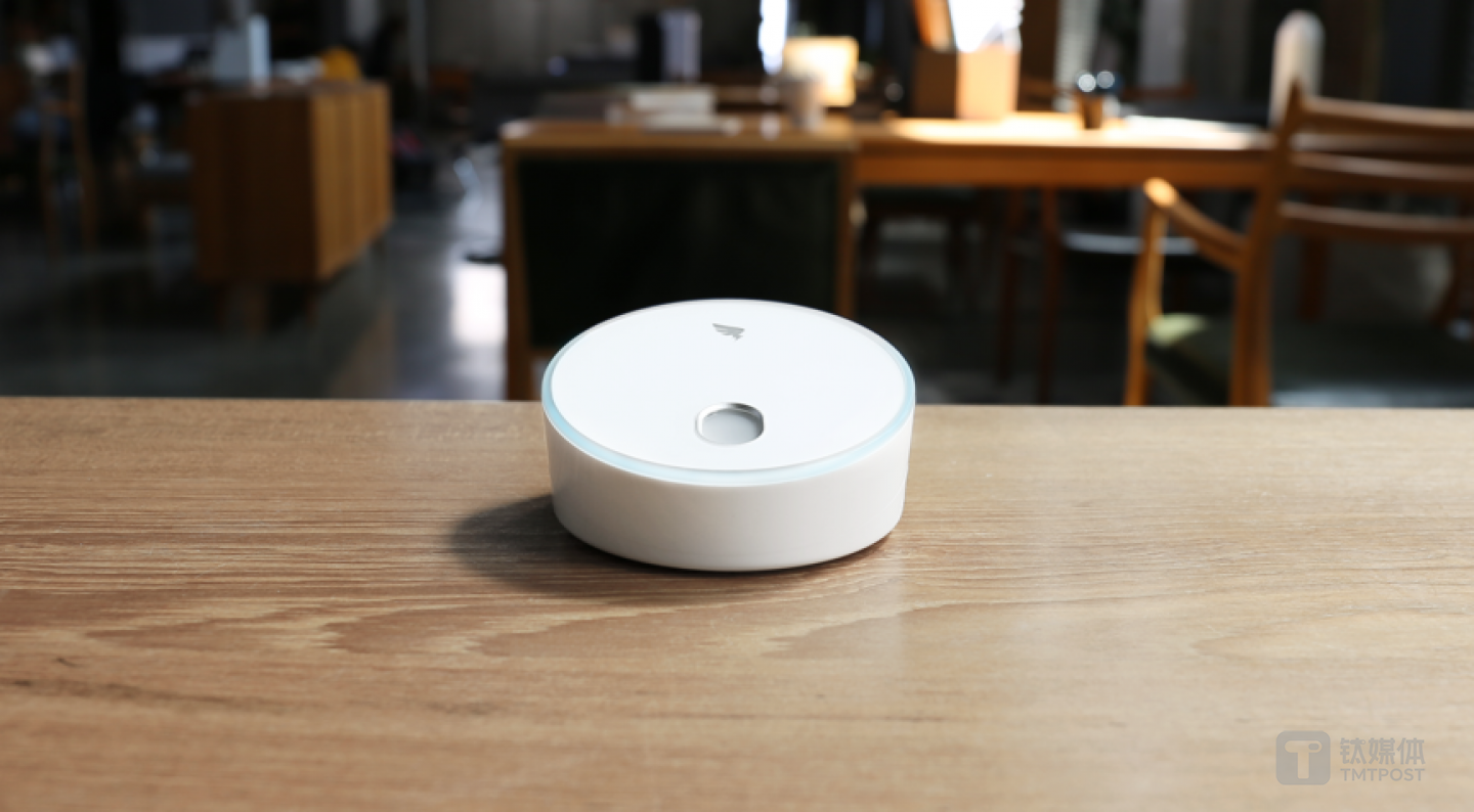 M1 Work Attendance Machine: Dingding&rsquo;s first independently-developed product.