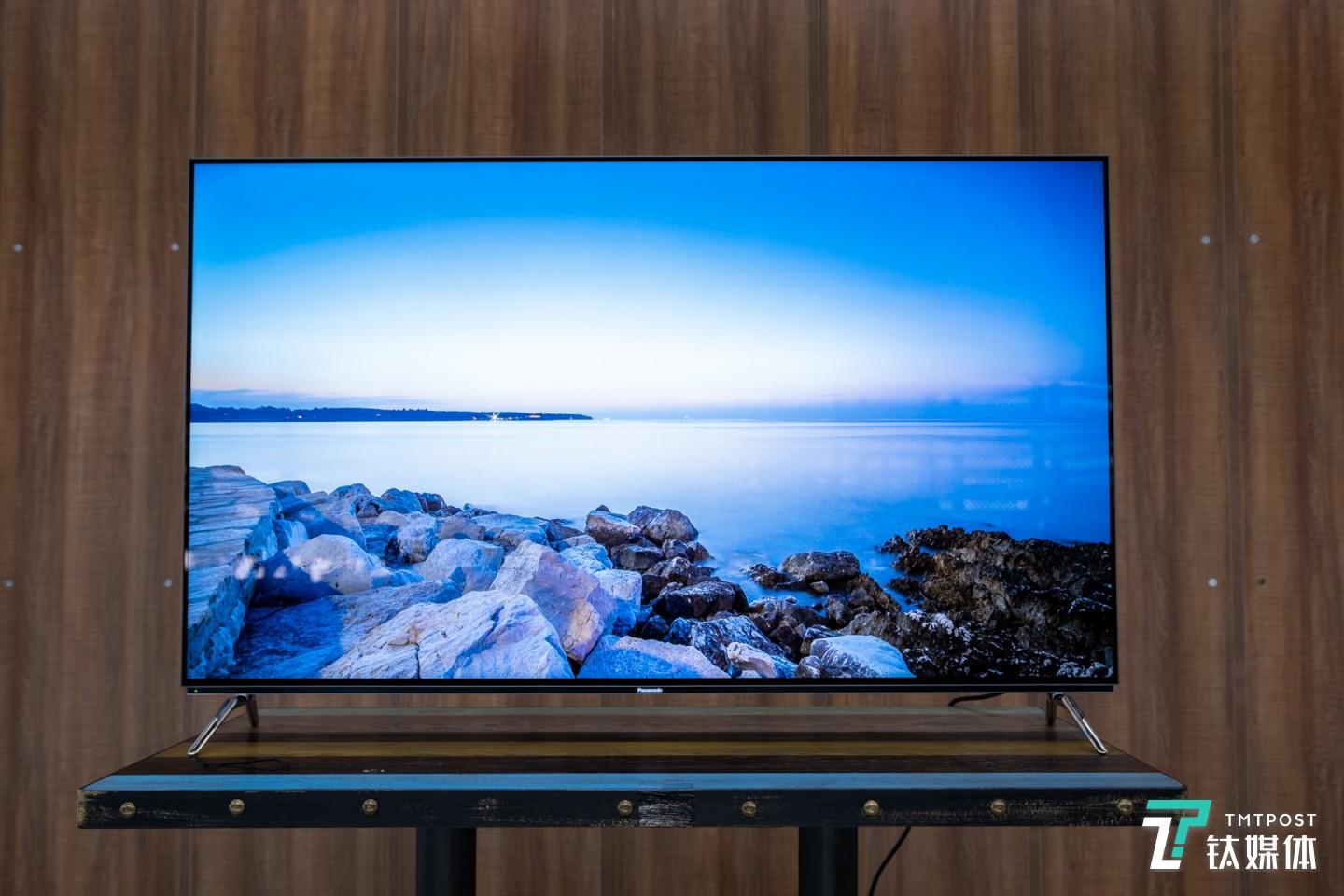 55英寸高屏占比