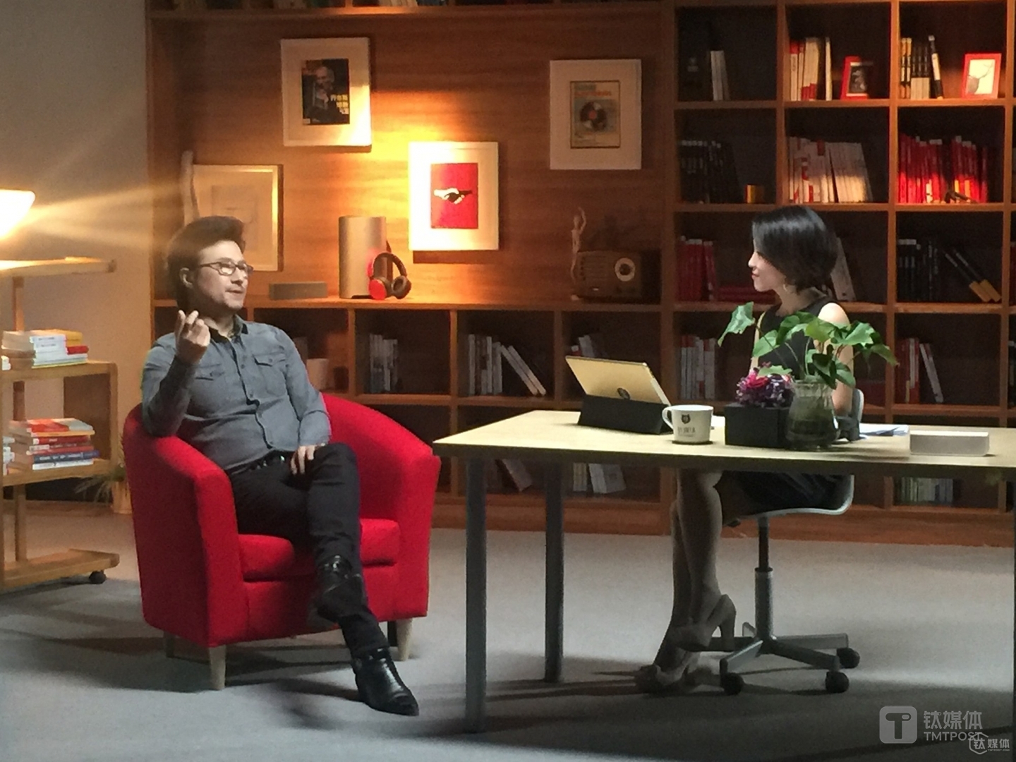 钛媒体&middot;《钛妹碰大咖》之对话汪峰