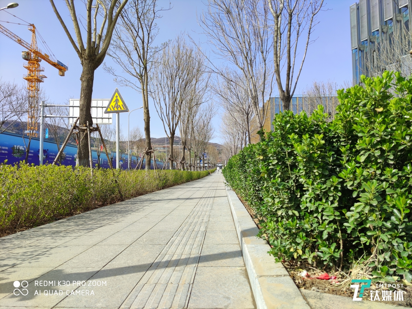 更多样张 焦距:5.58mm 光圈:f/1.6 快门:1/1000 ISO:50