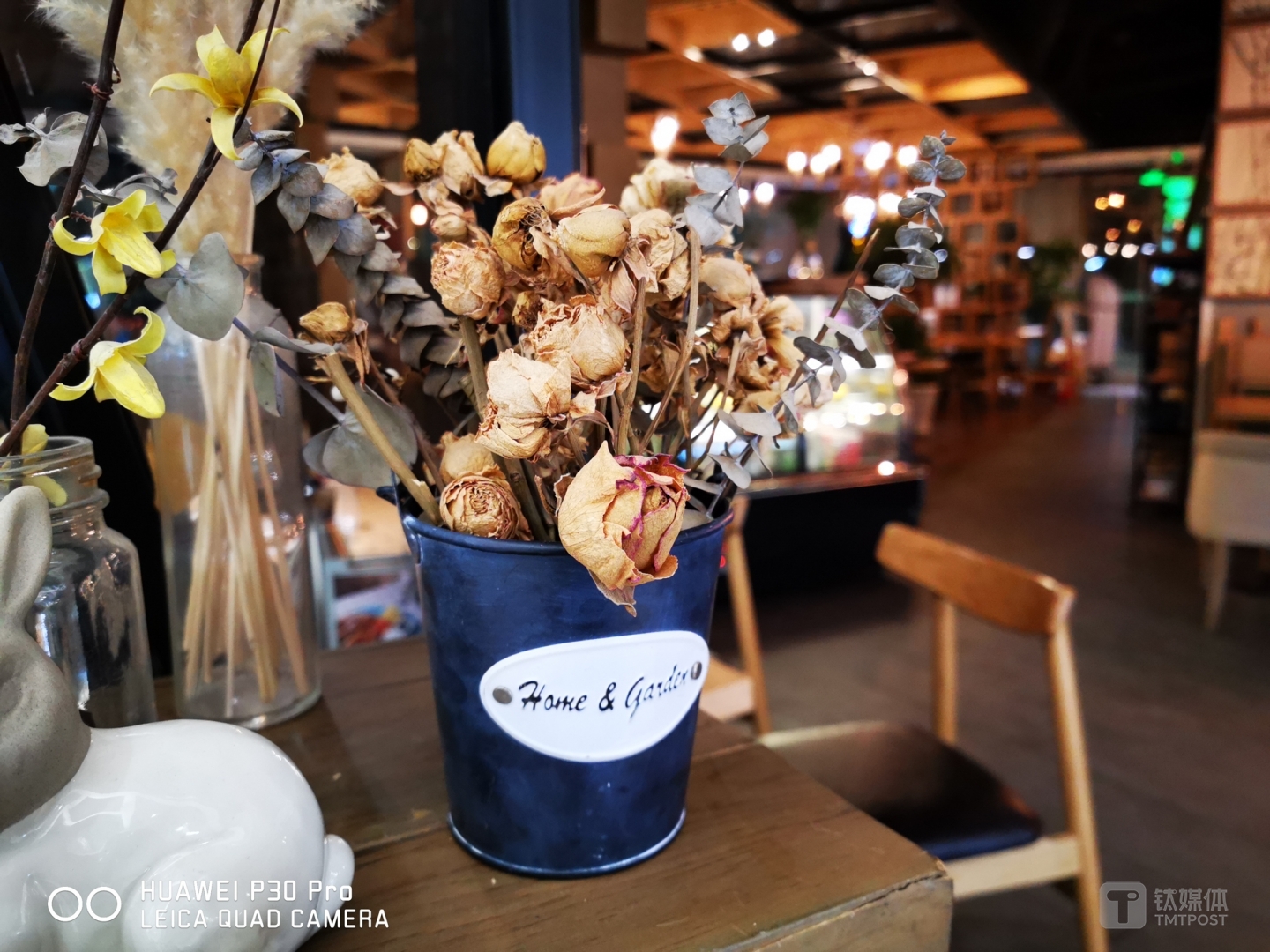 更多样张  焦距：mm（等效35mm焦距） 光圈：f/ 快门速度：1/s ISO: