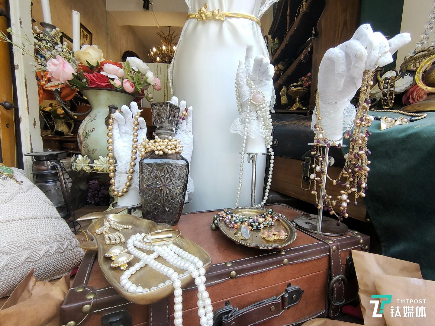 更多样张  焦距：mm 光圈：f/ 快门速度：1/s ISO: