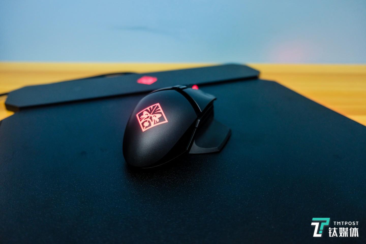 左右手通用的暗影精灵电竞鼠标