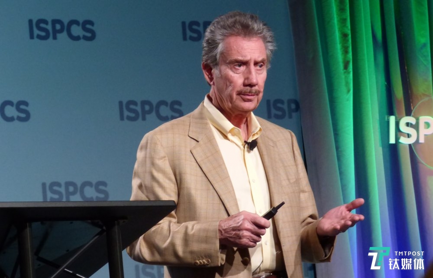 罗伯特&middot;比格罗（Robert Bigelow）