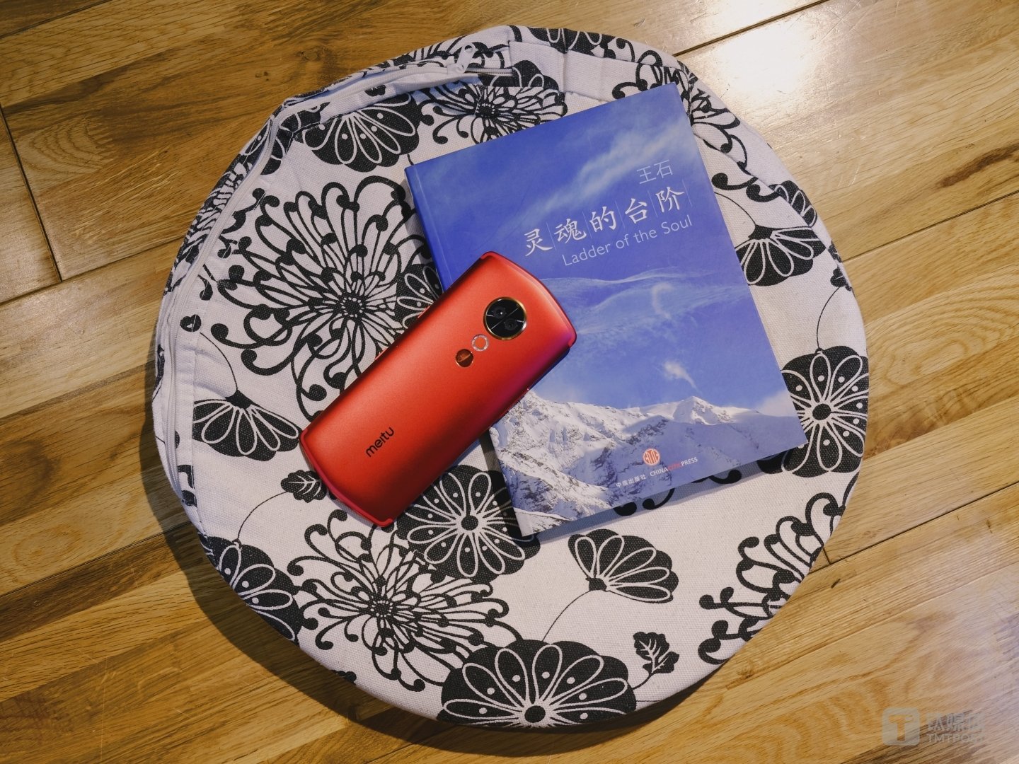 美图手机 T9-背面