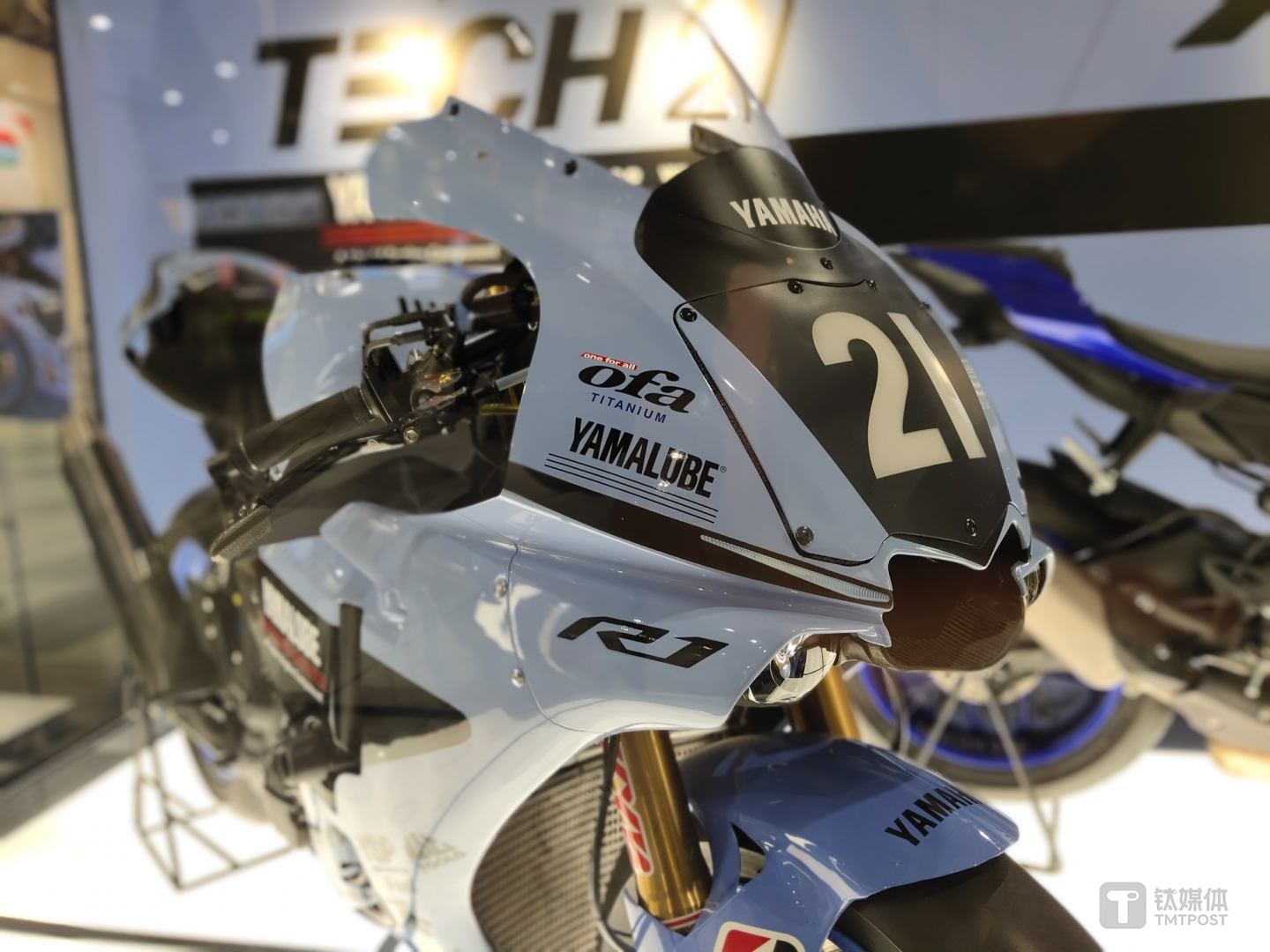 大光圈虚化效果