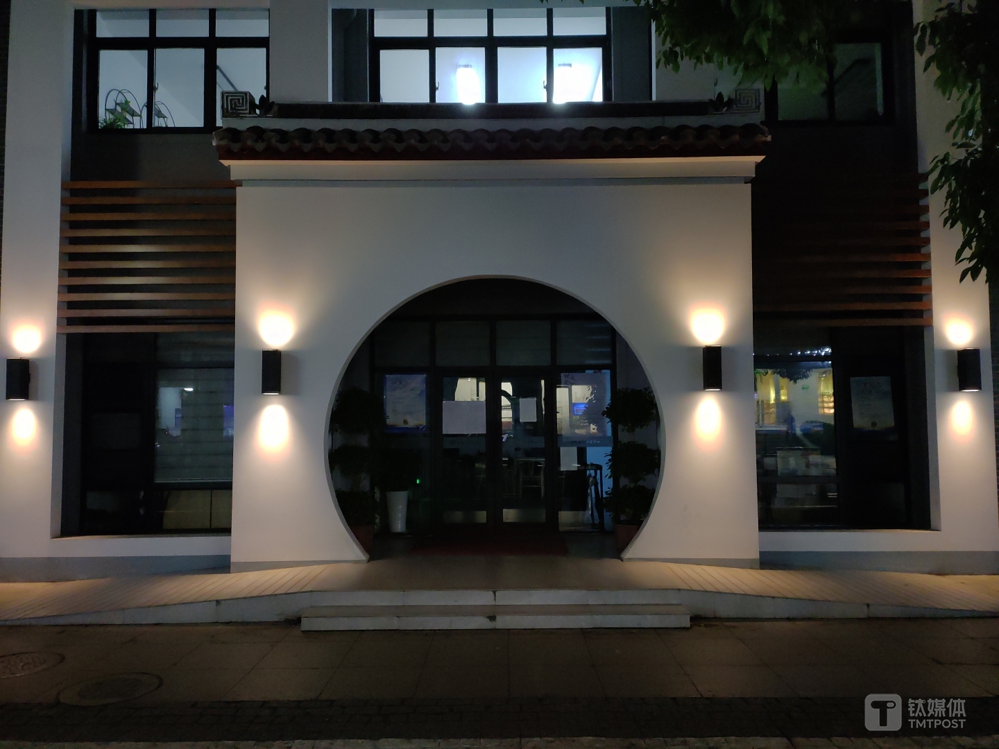 更多样张，焦距：4.74mm，光圈f/1.7，ISO：1607，快门时间：1/25