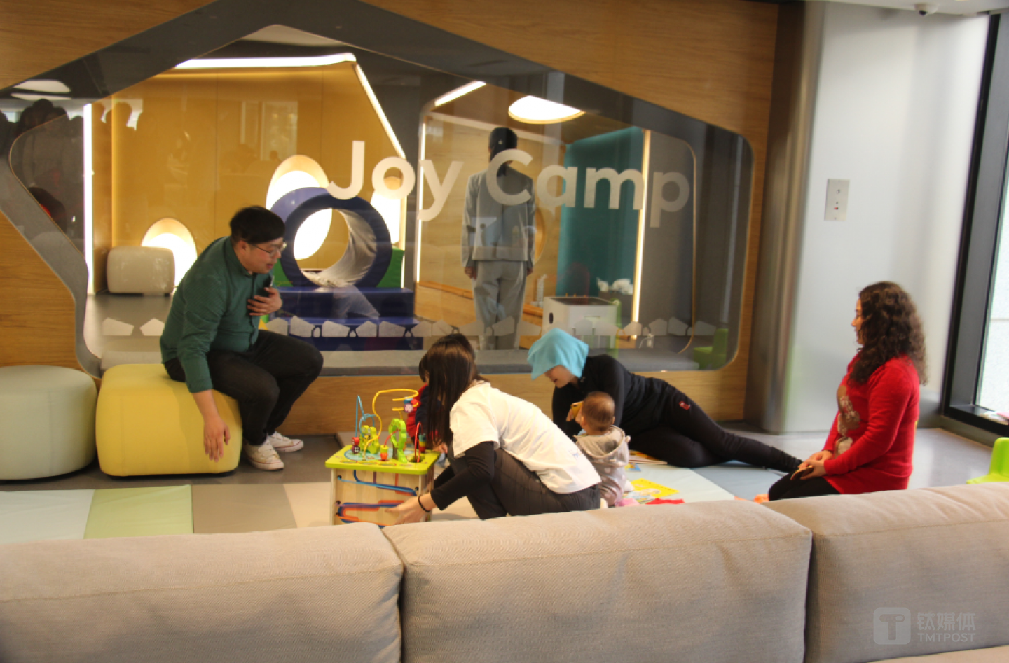 二层的亲子区域
