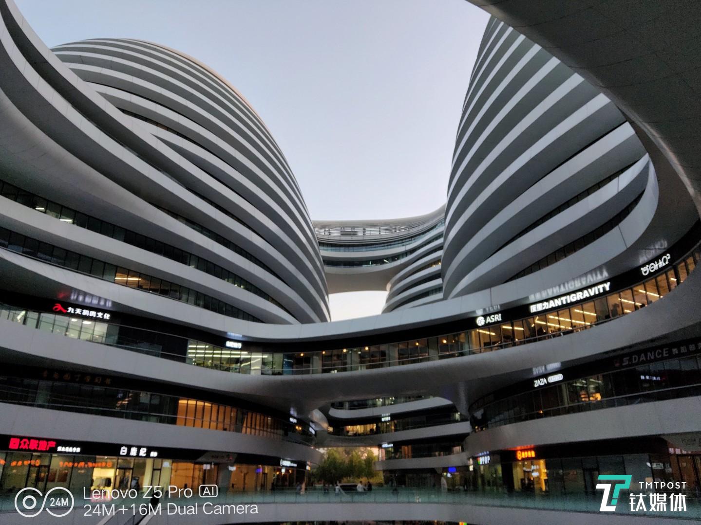 更多样张 焦距：4.28mm 光圈：f/1.8 快门速度：1/s ISO: