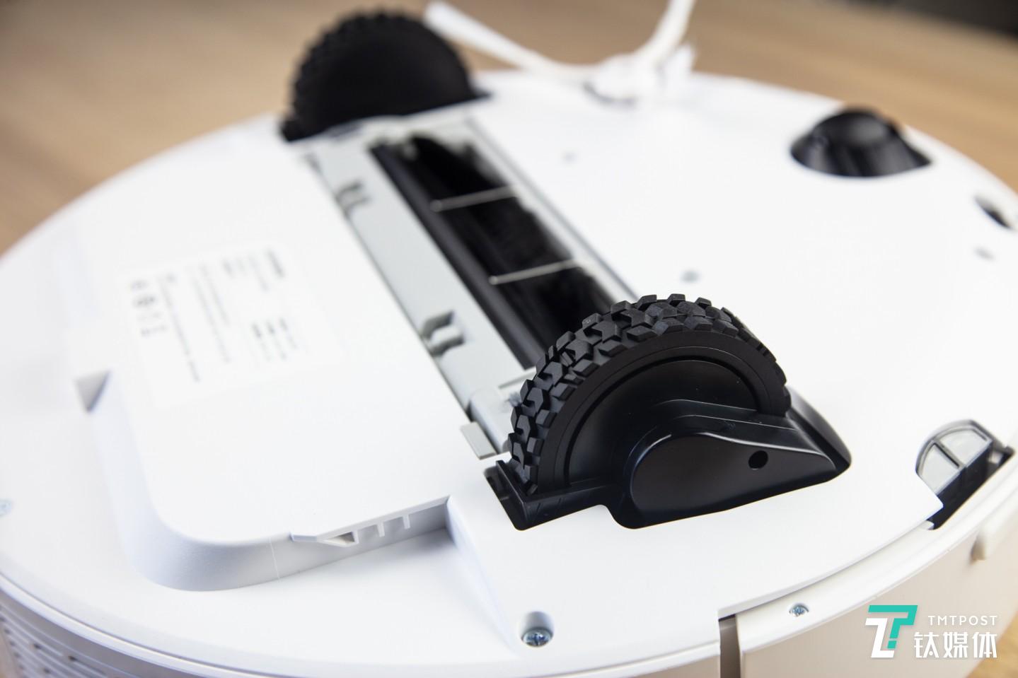 两个可伸缩主轮