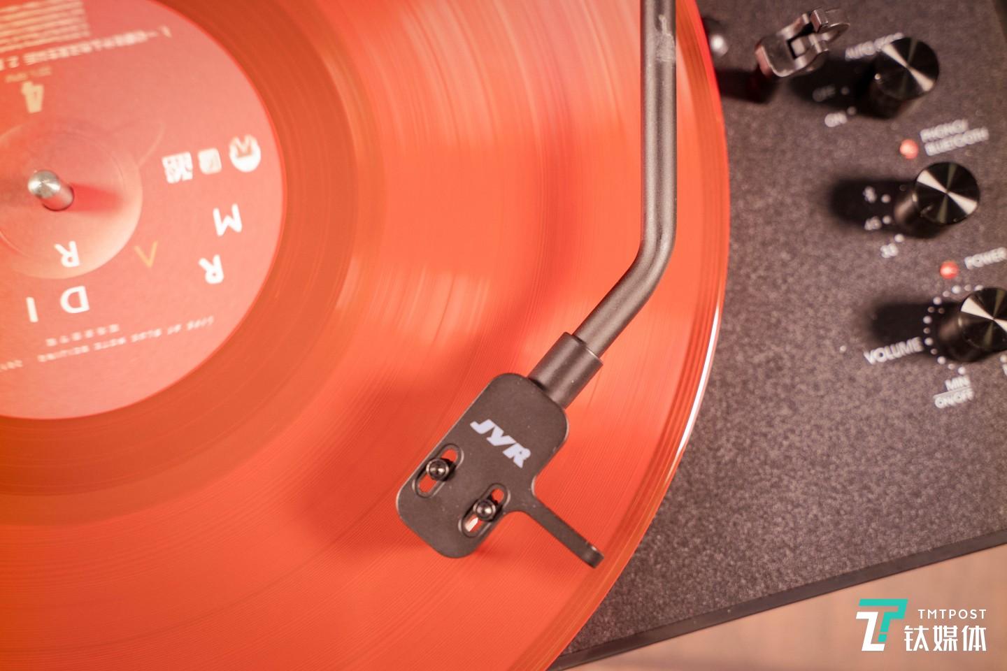 黑胶唱片的声音非常自然