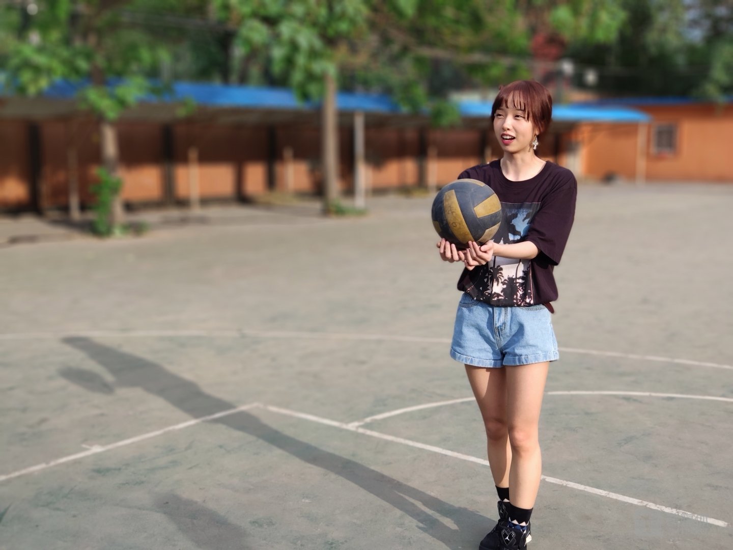 人像虚化-焦距:5.2mm,光圈:f2.4,快门速度:1/249