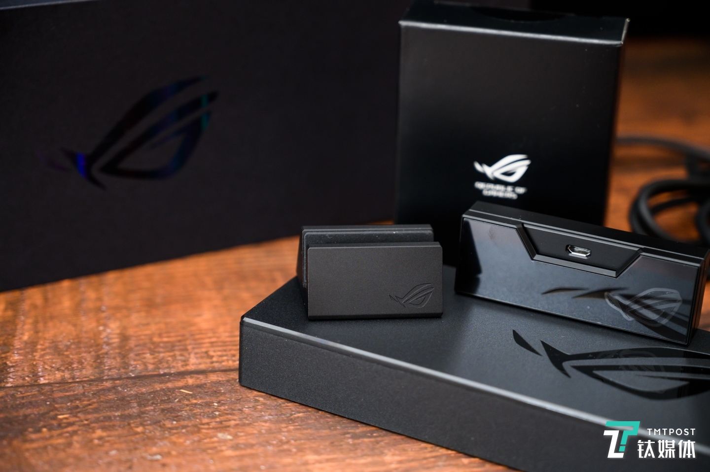 各类配件上都有ROG标识