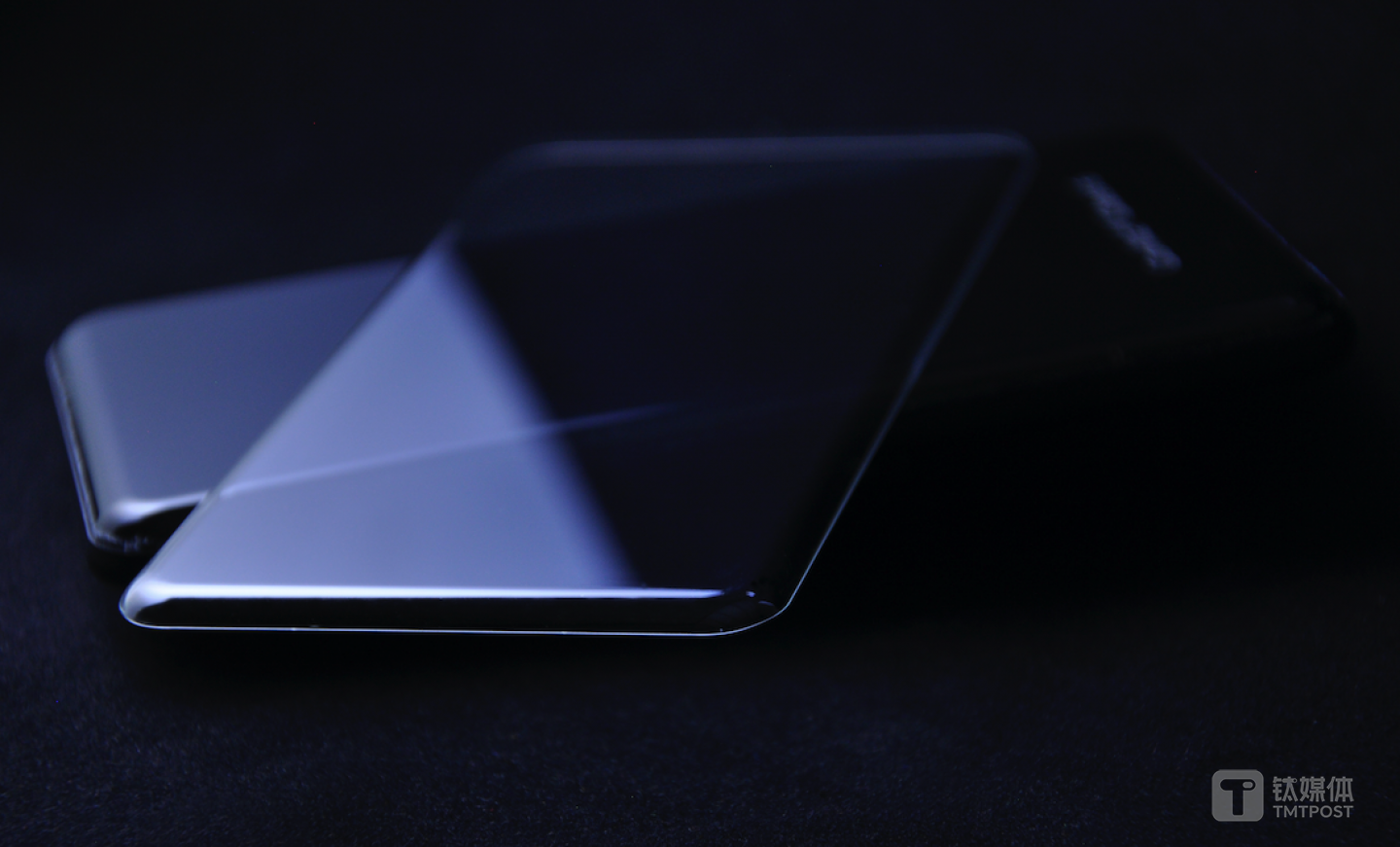 康宁第六代大猩猩玻璃