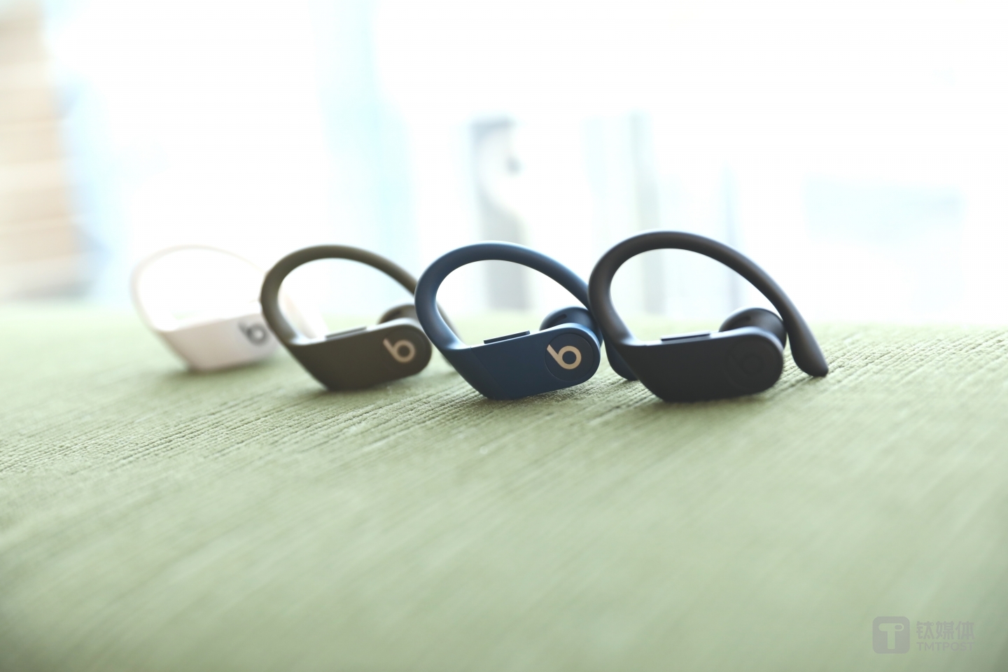 Powerbeats Pro 四色