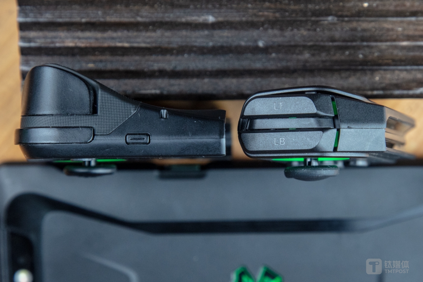 一代（左）和二代（右）侧面对比图