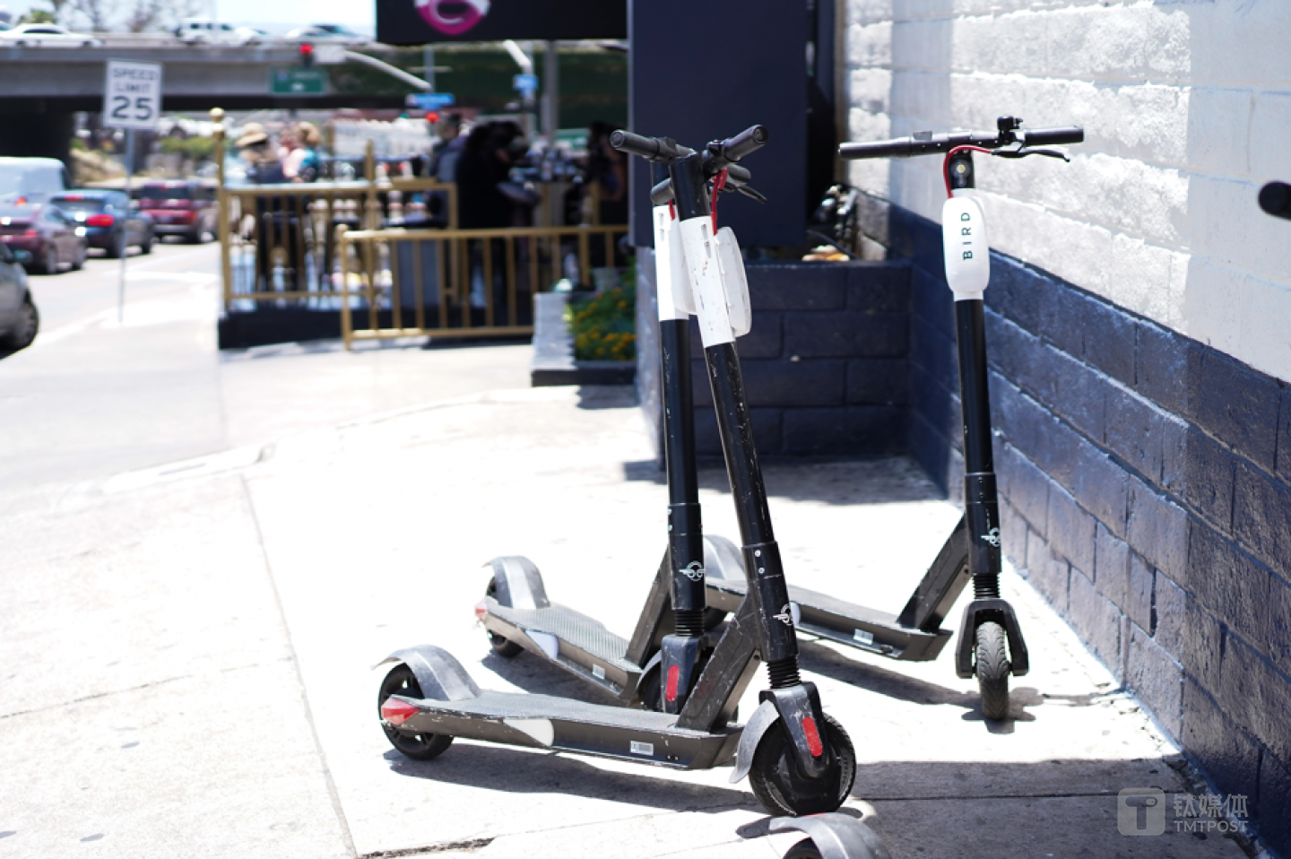 街头共享滑板车，图片拍摄/丁诗贝