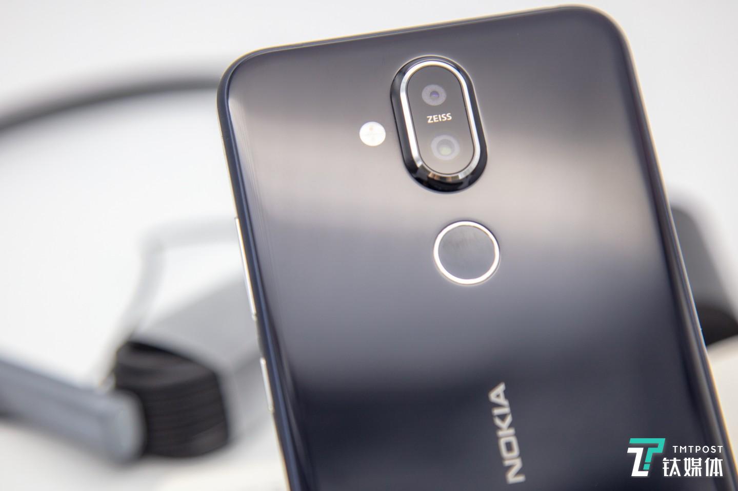 1200万像素主摄像头+1300万景深镜头