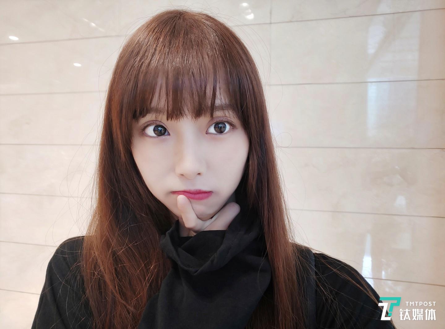 焦距：mm 光圈：f/ 快门速度：1/s ISO: