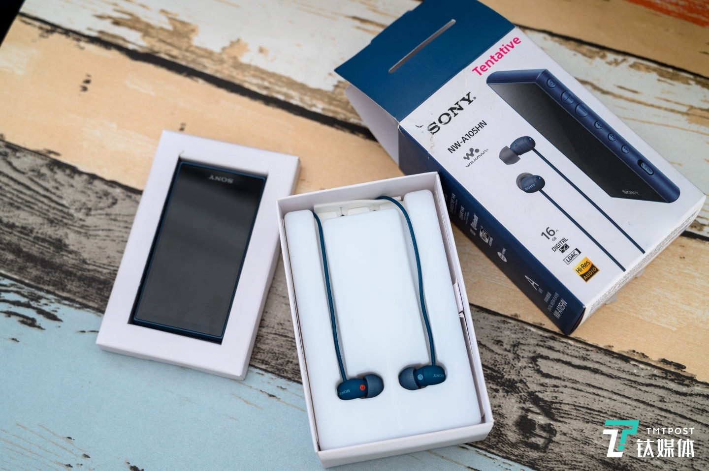 配件中包含一幅耳机