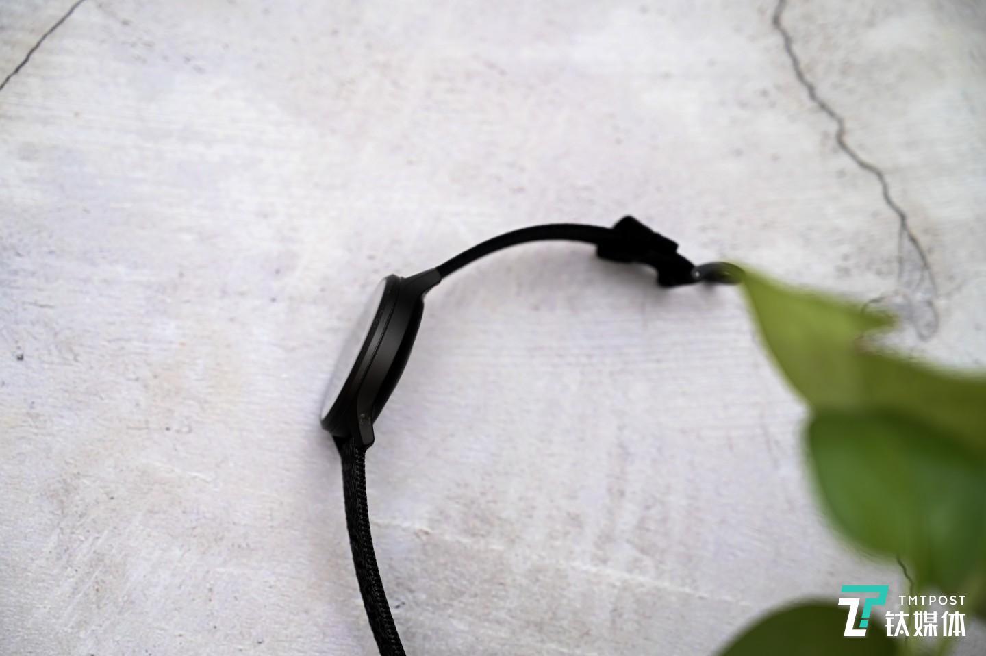 机身没有任何物理按键