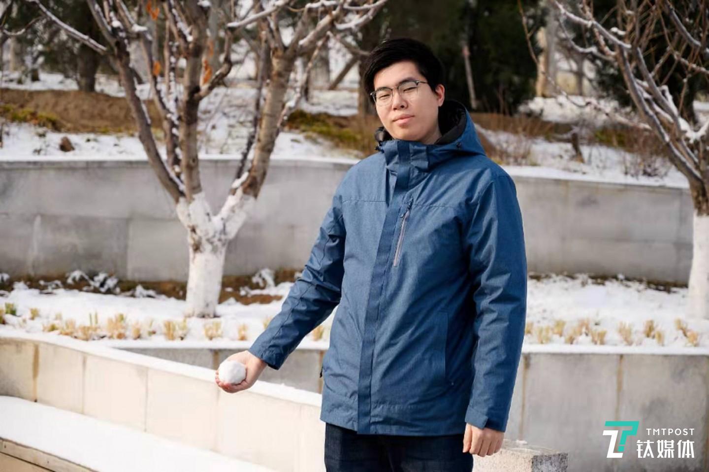 外表看起来与普通羽绒服没有区别