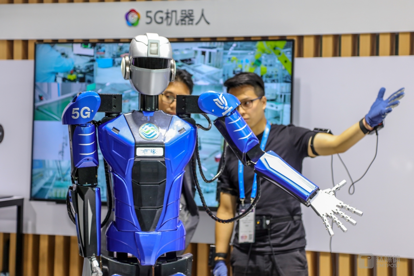 利用5G通讯技术完成远程机器人操控