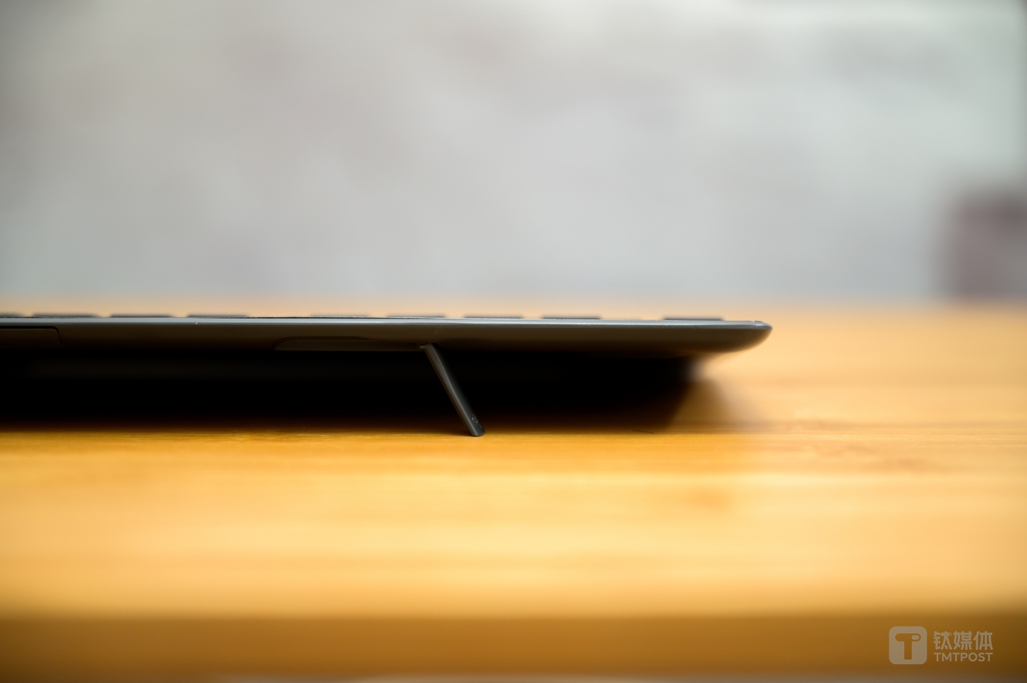 背部设计了脚撑