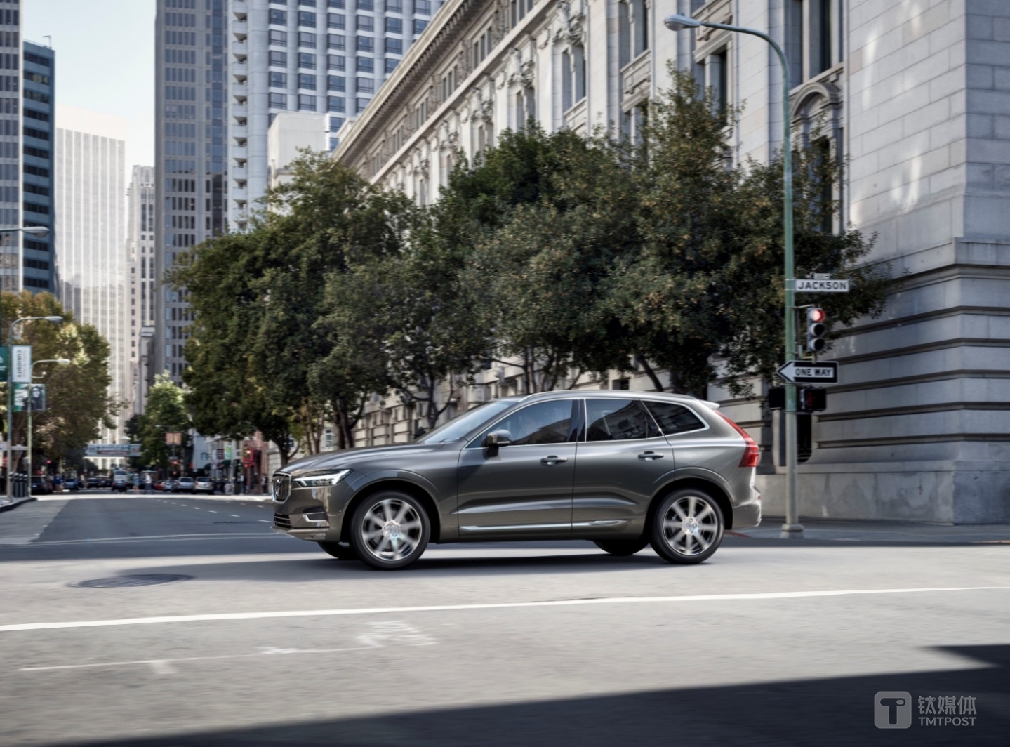 沃尔沃全新科技人文豪华SUV XC60