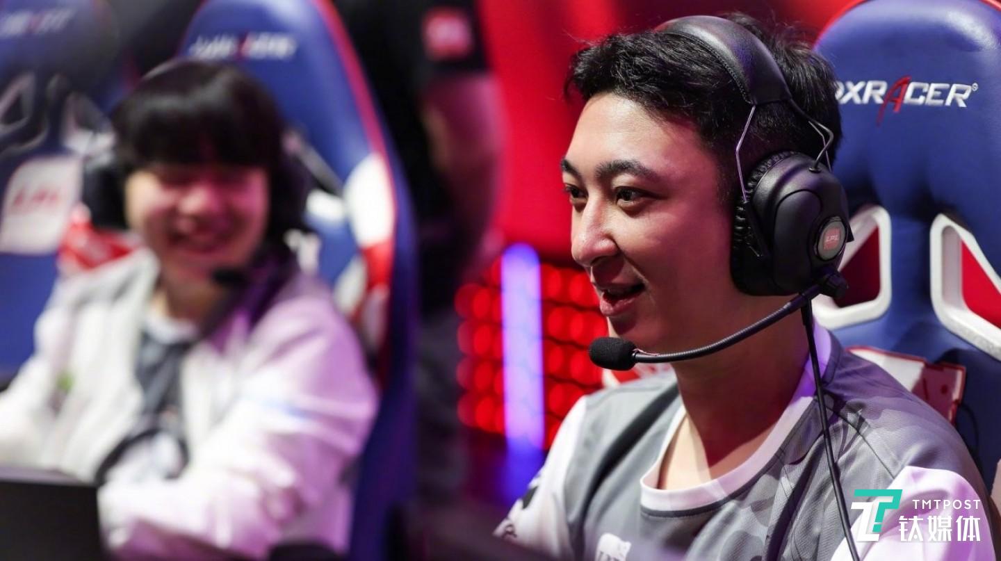 3月8日，&ldquo;熊猫直播&rdquo;被曝破产，其官方微博发布公告表示逐步关停服务器。11月22日，受熊猫直播牵连，王思聪成为被执行人，被下限制消费令，其名下房产、汽车、存款等财产被查封。