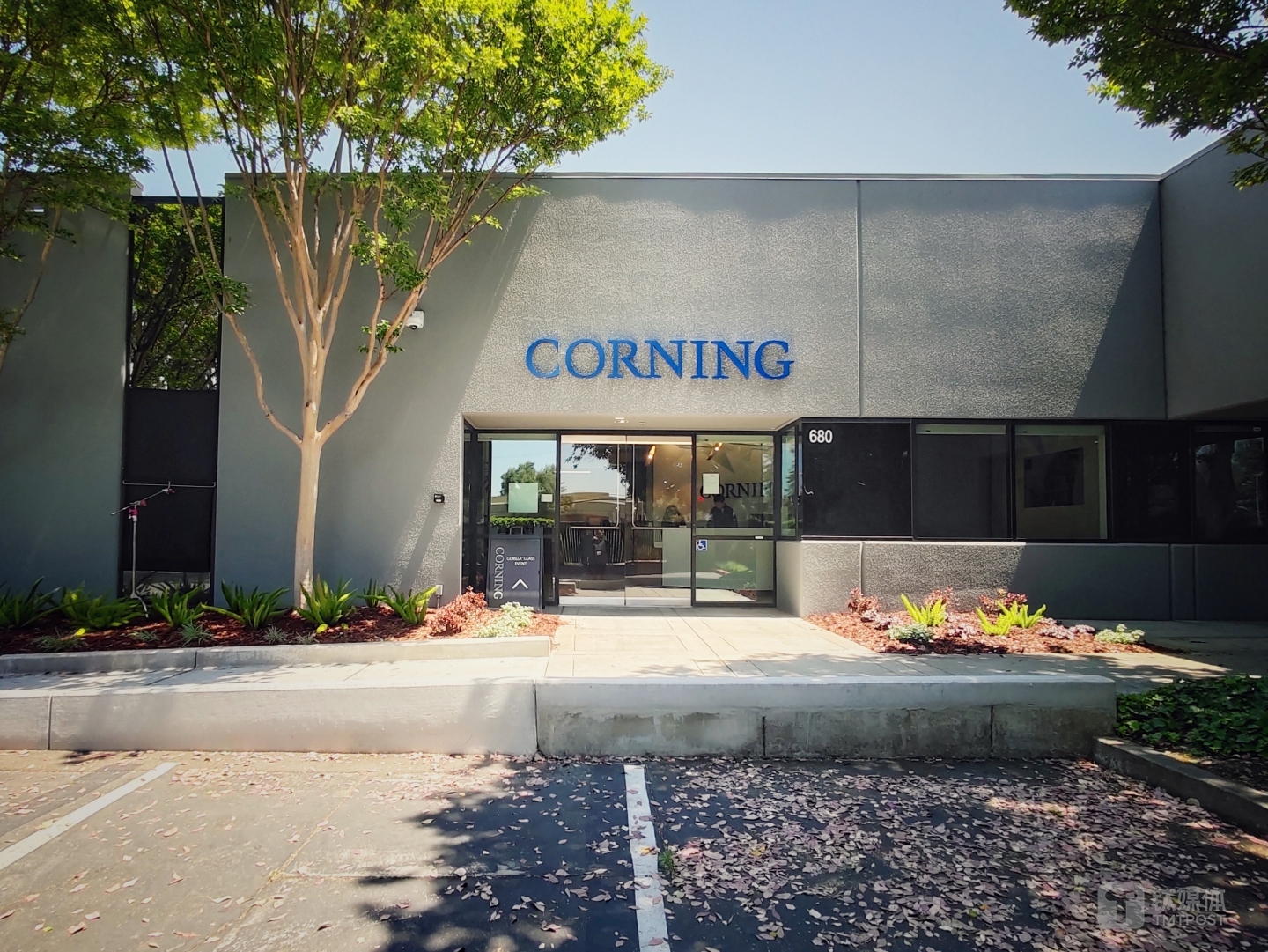 康宁 Corning