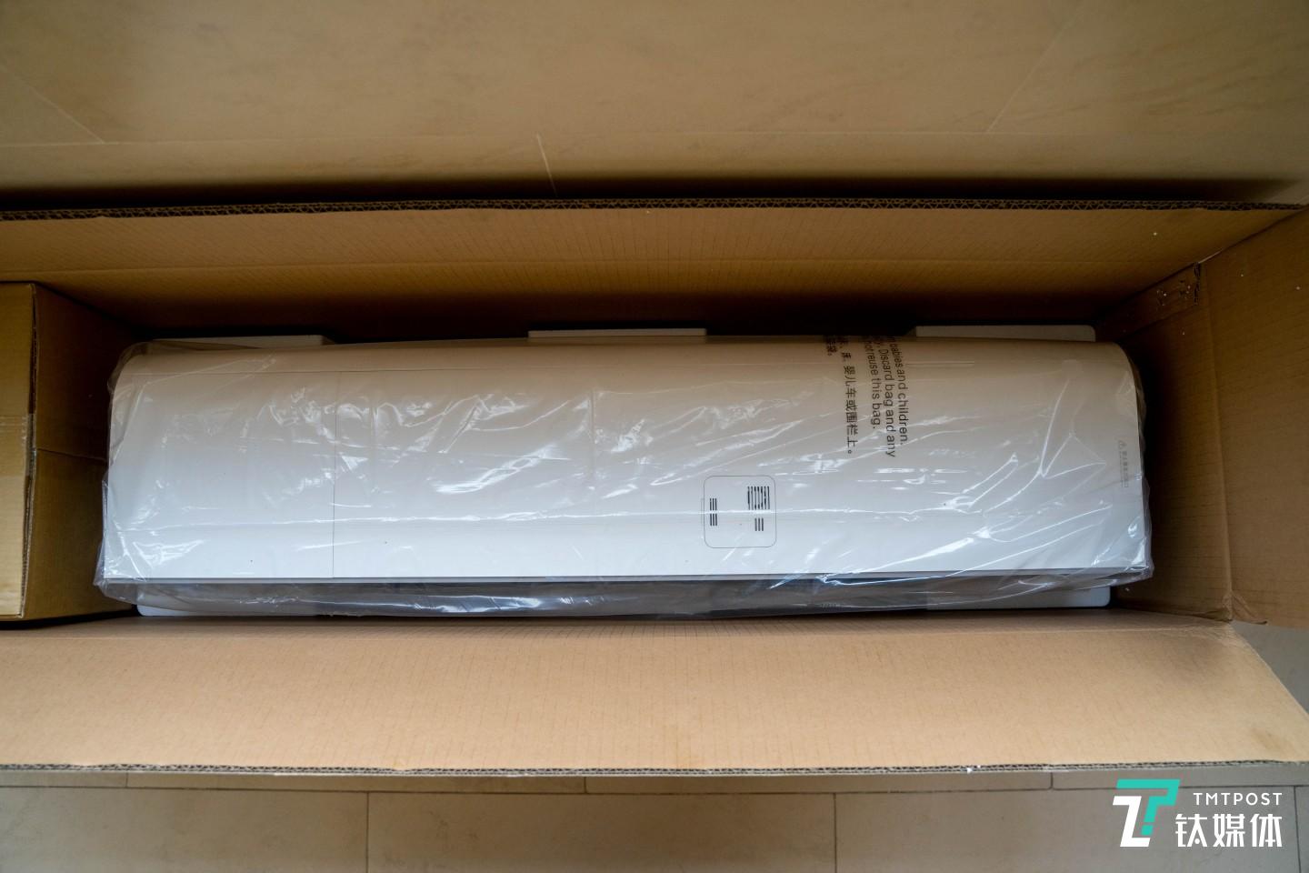 米家新风机的体积和小米净化器MAX差不多